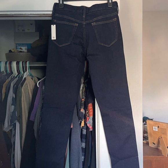 Banana Republic Skinny Traveler Jean 2.0 - Picture 7 of 8